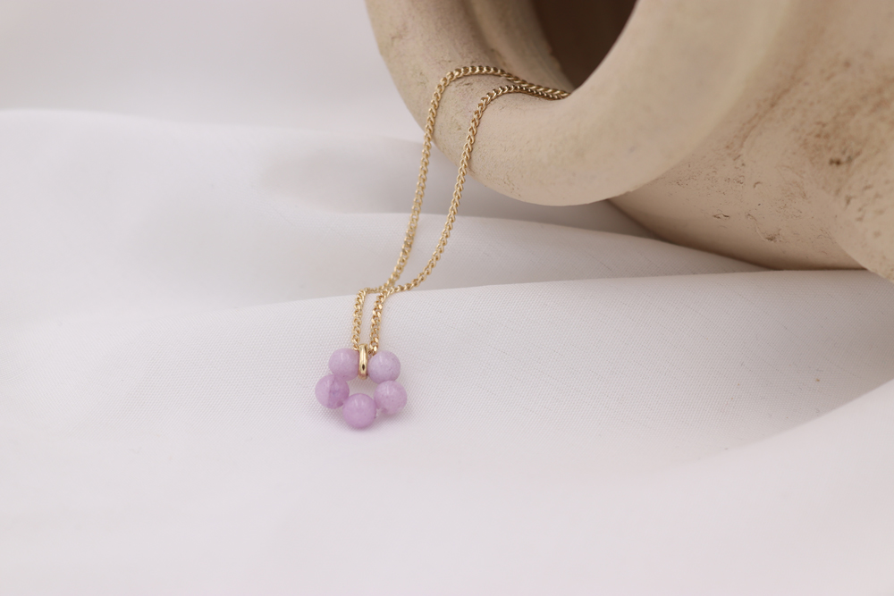 bloom necklace lavender bodegon