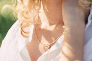 link big necklace model in the sun
