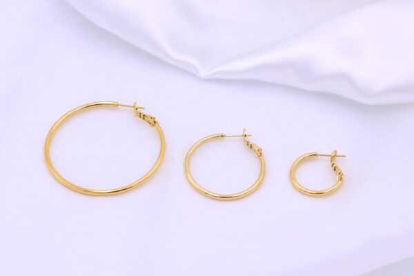 Sleek Hoop Big Earrings Gold