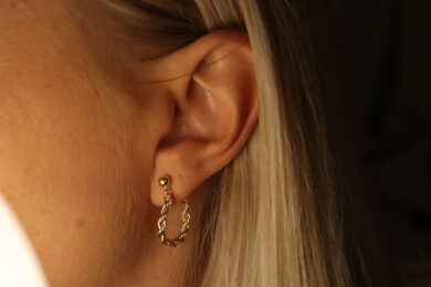 twister-earring-zoom-model