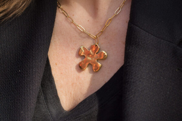 Lily Necklace Gold