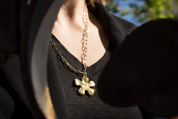 Lily Necklace Gold